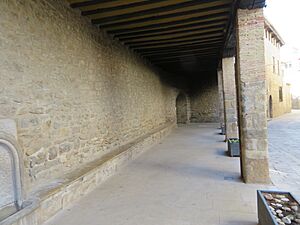 Archivo:Antigua lonja de La Mata de Morella