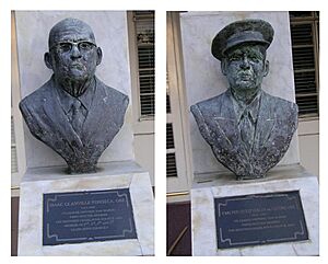 Archivo:C de Castro and I Fonseca - busts
