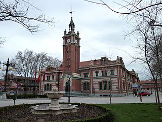 Casa del Reloj (Madrid) 03.jpg