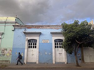 Archivo:Casa donde falleció Macedonio Alcalá, Oaxaca de Juárez
