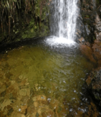Archivo:Cascadas Cabogana en la parroquia Sayausí