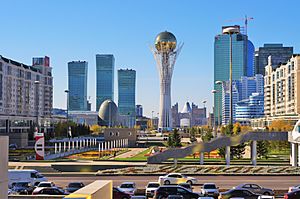 Archivo:Central Downtown Astana 2