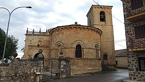 Archivo:Cerezo de Arriba - Iglesia de San Juan