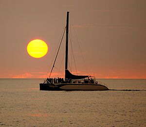 Archivo:Christmas Eve Sunset (5290921747)
