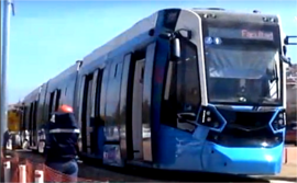 Archivo:Cochabamba Metropolitan Train MI TREN in September 2019