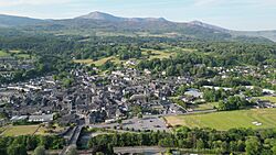 Dolgellau o'r awyr; aerial image of Dolgellau, Parc Cenedlaethol Eryri - Eryri National Park, Cymru (Wales) 18.jpg