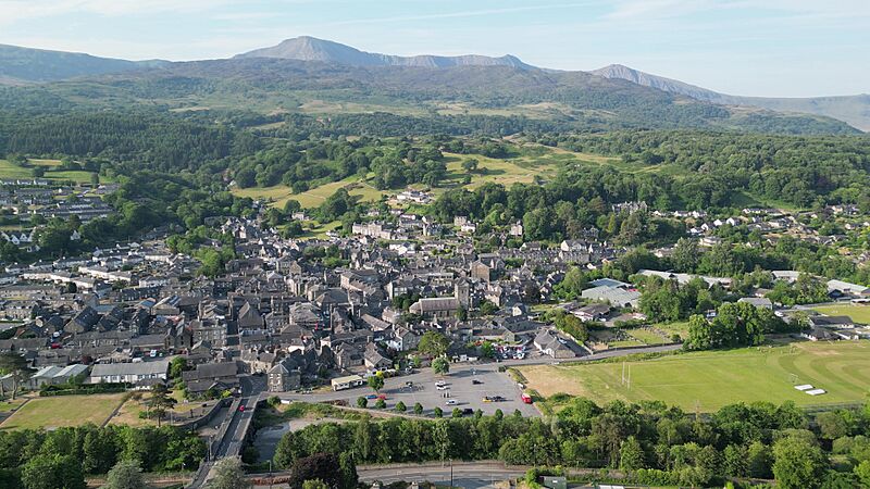Dolgellau o'r awyr; aerial image of Dolgellau, Parc Cenedlaethol Eryri - Eryri National Park, Cymru (Wales) 18