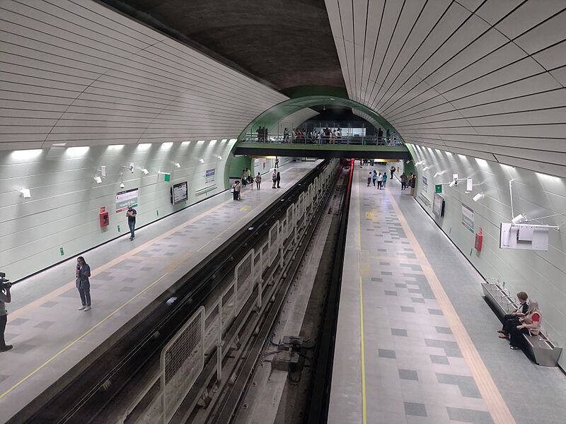 Estación Hospital El Pino 01