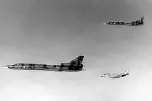 Archivo:F-4N VF-111 intercepts Libyan Tu-22s 1977