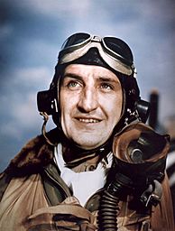 Archivo:Francis Gabreski color photo in pilot suit