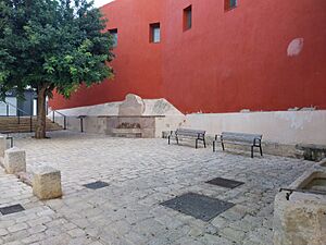 Archivo:Fuente La Peña