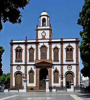 Archivo:Iglesia de la Concepción Agaete 2010-2010-11-09