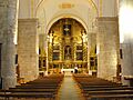 Interior del templo y retablo