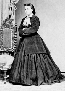 María Carderelly ca 1867 por Eliseo Segond.png