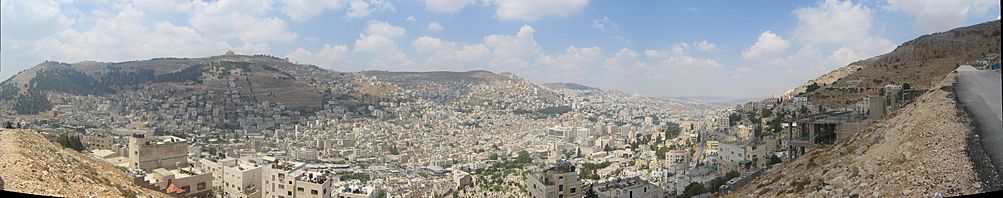Archivo:NablusPanorama2