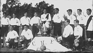 Archivo:Nacional urug 1915