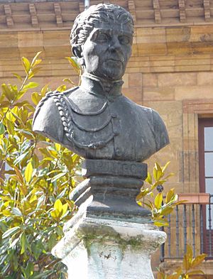 Archivo:Oviedo - Monumento a Rafael del Riego 2