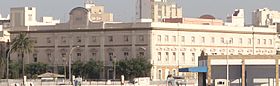 Palacio de la Aduana, Monumento a las Cortes, Casa de las cuatro Torres, Cádiz, España (cropped).jpg