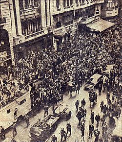 Archivo:Perón Funeral
