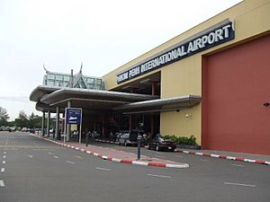 Archivo:Phnom penh airport