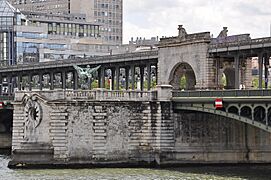 Pont de Bir-Hakeim Paris15e 002