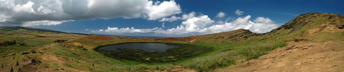 Archivo:Rapanui-cratere-rana roratka-panorama