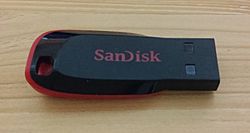 Archivo:SanDisk USB (cropped)