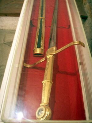 Archivo:Stiftsmuseum Millstatt Kopie Schwert Georgsritter 01