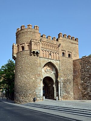 Archivo:Toledo - Puerta del Sol 1