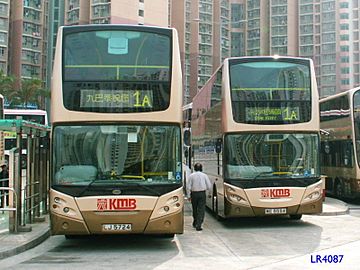 Archivo:Two KMB Alexander Dennis Enviro 500 buses