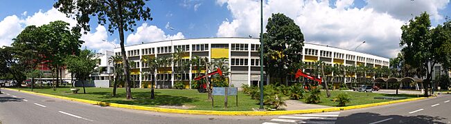 Universidad Central de Venezuela. Ingeniería (3039109542)
