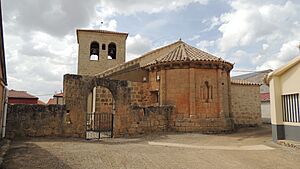 Archivo:Viana de Duero - Iglesia de San Bartolomé