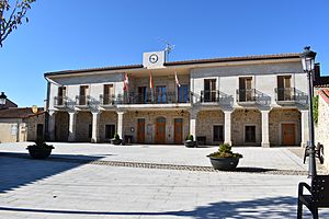 Archivo:Villar del Buey - casa consistorial