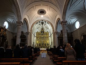 Archivo:01 Matapozuelos Valladolid Interior de la iglesia Ni