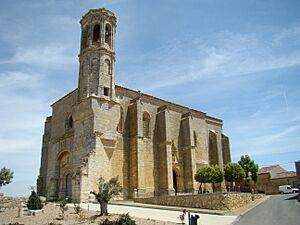 Archivo:01 Villanueva de San Mancio Santa Maria de Mediavilla 2009 Ni