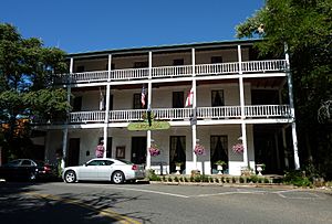 Archivo:2009-0724-CA-StGeorgeHotel
