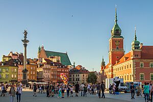 Archivo:2017-05-27 Plac Zamkowy w Warszawie 1