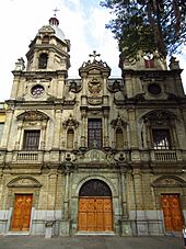 Archivo:2018 Medellín iglesia de San Ignacio