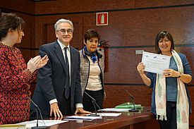 Archivo:Ana de Miguel recibe el Premio Ángeles Durán