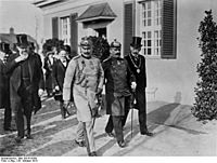 Archivo:Bundesarchiv Bild 183-R15350, Einweihung des Kaiser-Wilhelm-Instituts in Dahlem