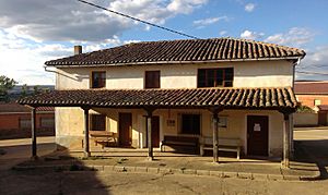 Archivo:Casa del pueblo Canalejas