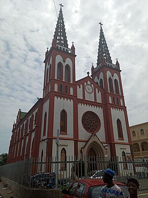 Archivo:Cathédrale Sacré Cœur de Lomé 03