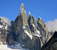 Archivo:Cerro Torre (Patagonia, ARG-CHL)