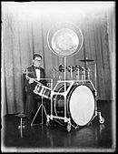 Archivo:Dance band drummer at Mark Foy's Empress Ballroom from The Powerhouse Museum