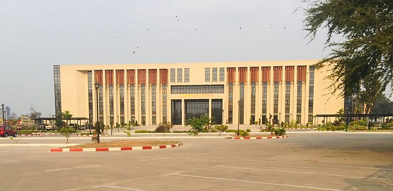 Devanture assemblée nationale République du Congo