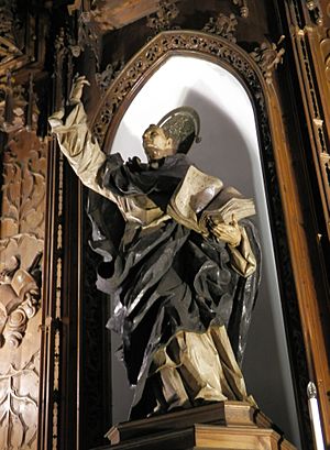 Archivo:Estàtua de sant Vicent Ferrer a la seua casa natal