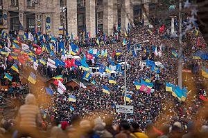 Archivo:Euromaidan Kyiv 1-12-13 by Gnatoush 005