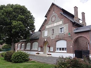 Archivo:Foreste (Aisne) mairie-école