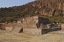 Archivo:Huapalcalco (Pyramid) Archaeological Site