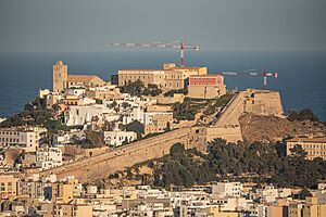 Archivo:Ibiza City from Mirador asv2023-04 img2